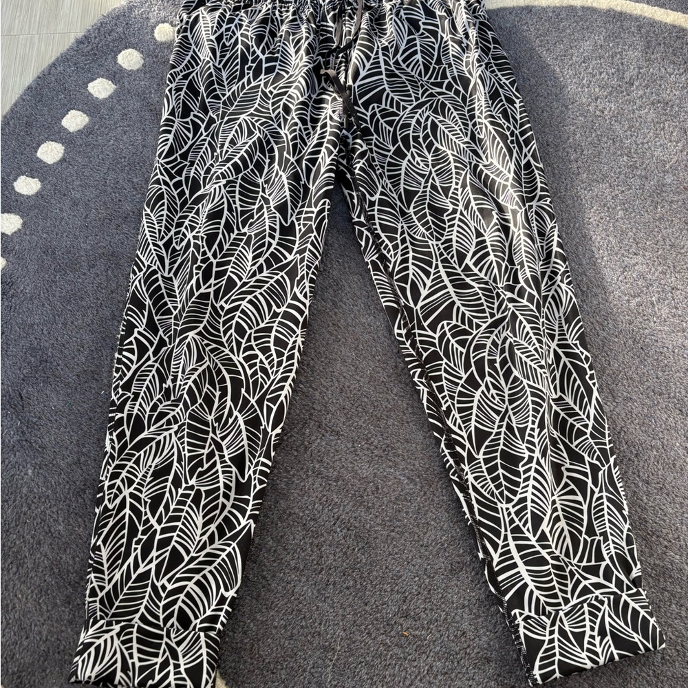 lululemon athletica Black and White Leaf Print Pants